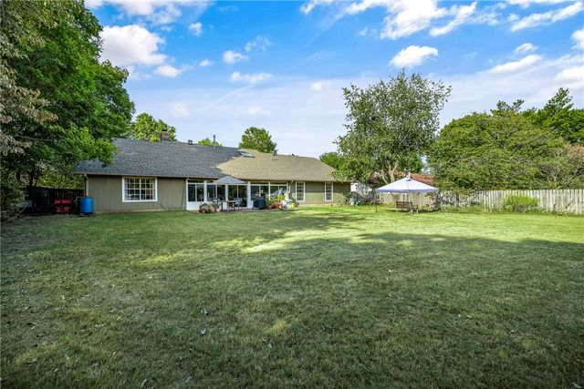 1715 Harold Street, Fayetteville, AR 72703