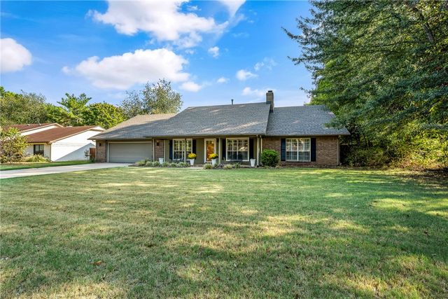 1715 Harold Street, Fayetteville, AR 72703