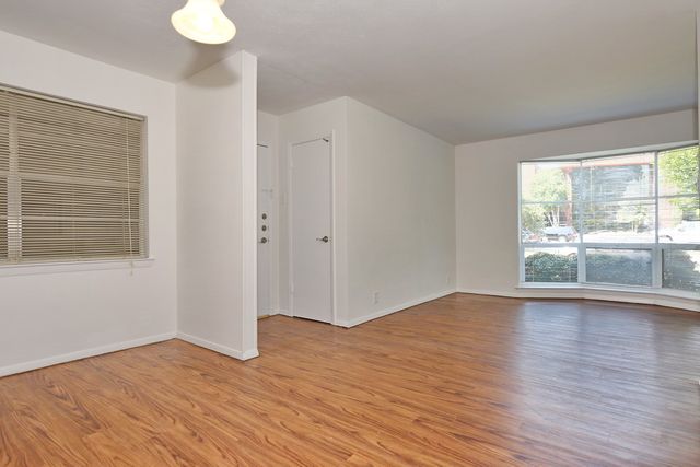 4818 Cole Avenue 102, Dallas, TX 75205