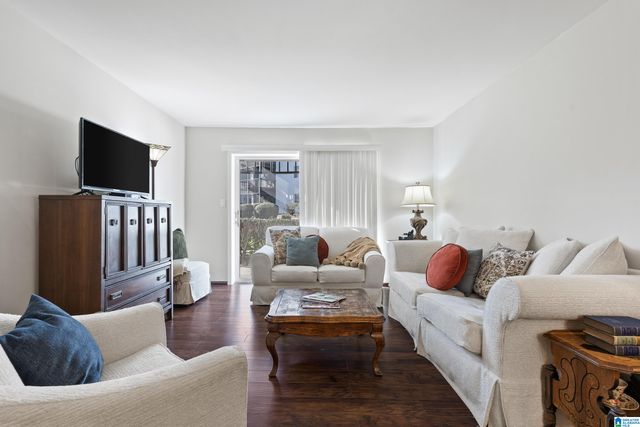 3023 Massey Rd Apt G, Vestavia Hills, AL 35216