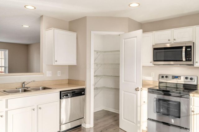 6551 Crab Apple Drive, 17, Canal Winchester, OH 43110