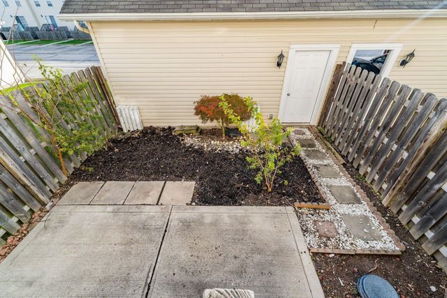 6551 Crab Apple Drive, 17, Canal Winchester, OH 43110