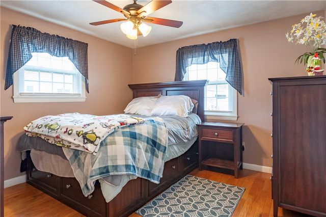 80 Oakland Avenue, Pawtucket, RI 02861