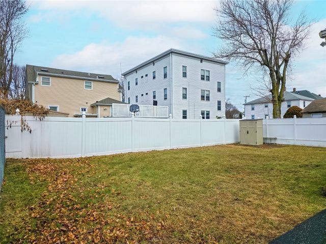 80 Oakland Avenue, Pawtucket, RI 02861