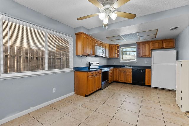 7712 Las Lilas Ct, Citrus Heights, CA 95621