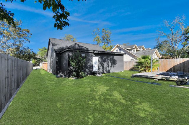 115 Morrell Street, Baytown, TX 77520