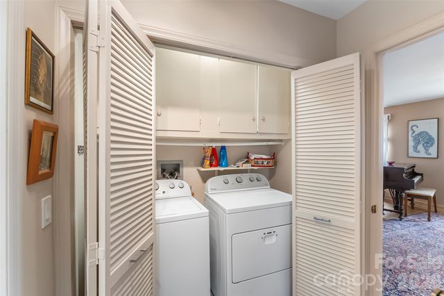 137 Exeter Court, Hendersonville, NC 28791