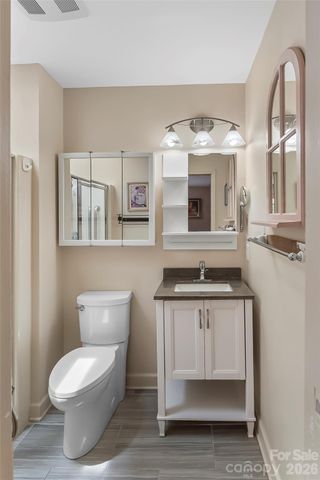 137 Exeter Court, Hendersonville, NC 28791
