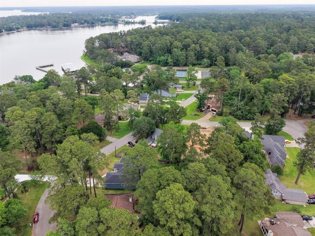 15204 Jamaica Drive, Willis, TX 77318