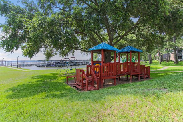 15204 Jamaica Drive, Willis, TX 77318