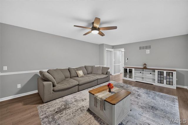 14980 Claymont Estates Drive, Chesterfield, MO 63017