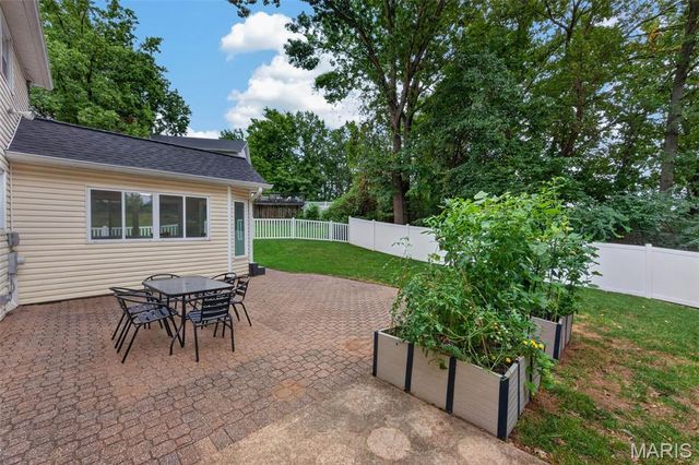 14980 Claymont Estates Drive, Chesterfield, MO 63017