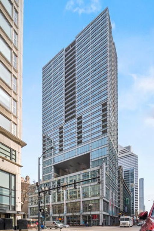 8 E RANDOLPH Street 3004, Chicago, IL 60601