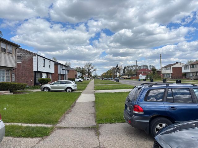 19327 Wyoming Avenue, Detroit, MI 48221
