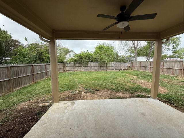 4427 17th St, Bacliff, TX 77518