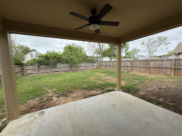 4427 17th St, Bacliff, TX 77518