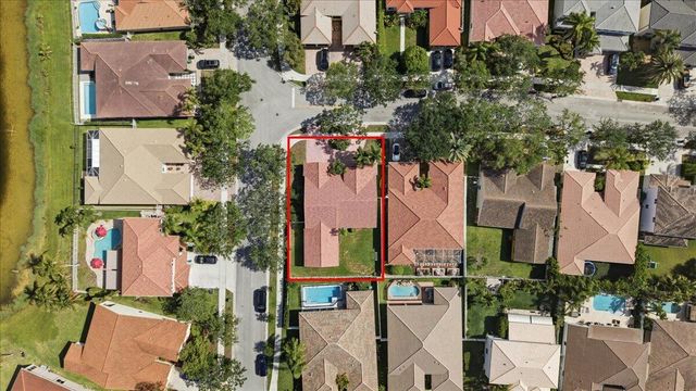 830 Heritage Drive, Weston, FL 33326