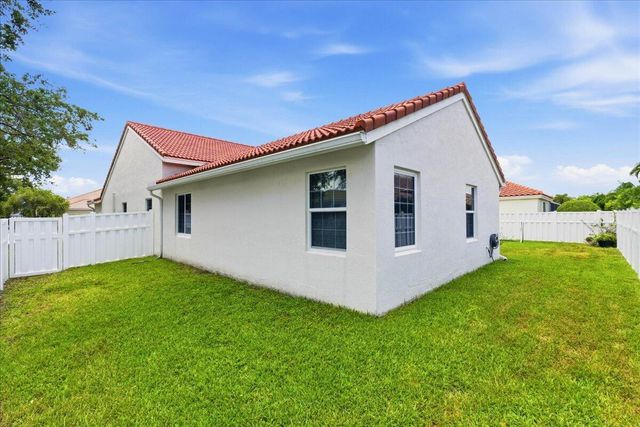 830 Heritage Drive, Weston, FL 33326