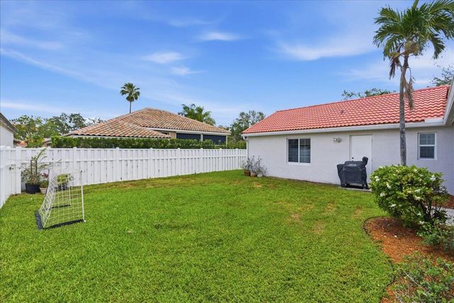 830 Heritage Drive, Weston, FL 33326