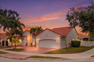 830 Heritage Drive, Weston, FL 33326