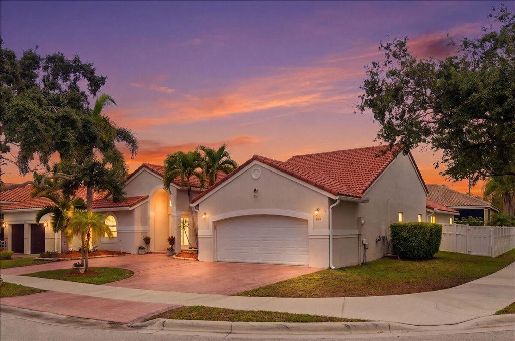 830 Heritage Drive, Weston, FL 33326