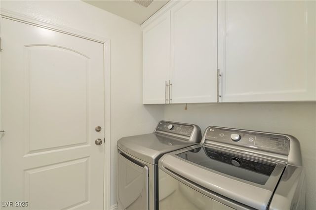 3116 Ocean Port Drive, Las Vegas, NV 89117