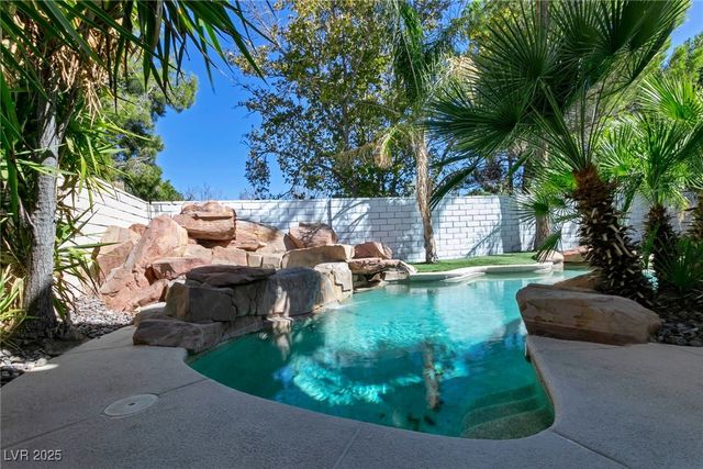 3116 Ocean Port Drive, Las Vegas, NV 89117