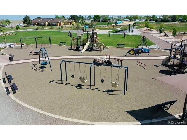 405 Wildflower Ct, Bennett, CO 80102