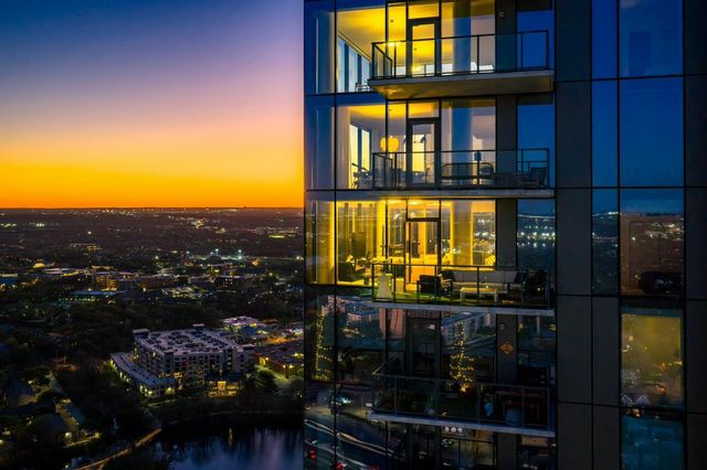 44 East Ave 2110, Austin, TX 78701