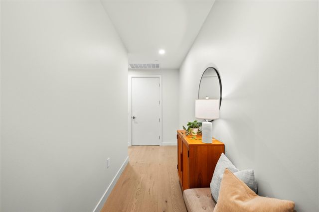 44 East Ave 2110, Austin, TX 78701