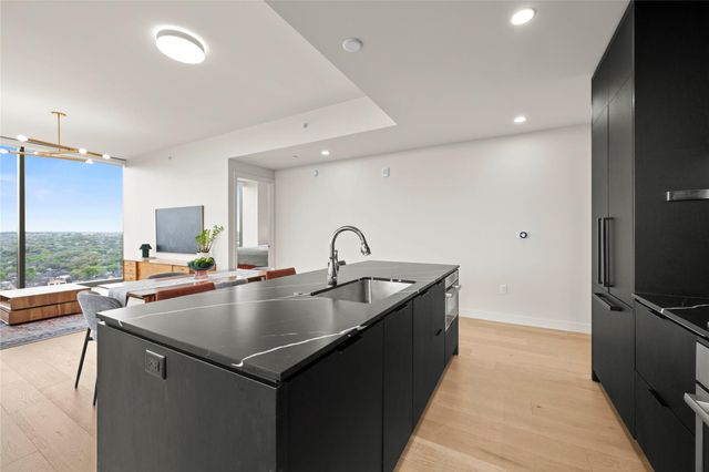 44 East Ave 2110, Austin, TX 78701