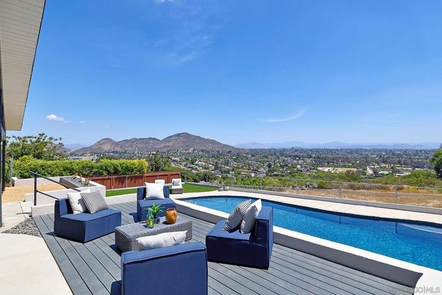 6117 Madra, San Diego, CA 92120