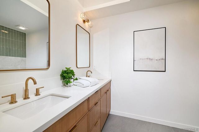 6117 Madra, San Diego, CA 92120