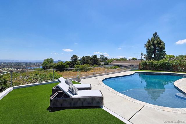 6117 Madra, San Diego, CA 92120