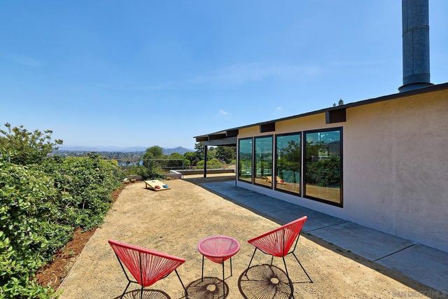 6117 Madra, San Diego, CA 92120
