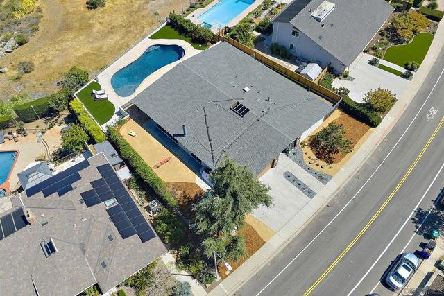6117 Madra, San Diego, CA 92120