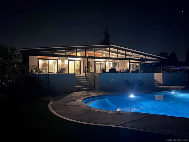 6117 Madra, San Diego, CA 92120