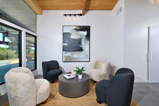 6117 Madra, San Diego, CA 92120