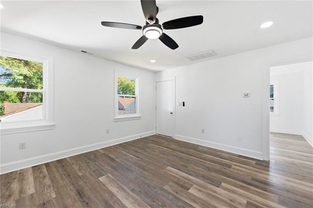 4860 Elmhurst AVE, Norfolk, VA 23513