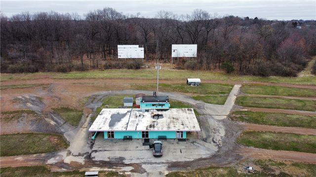 1985 N MAIN STREET EXTENSION, Center Twp, PA 16001