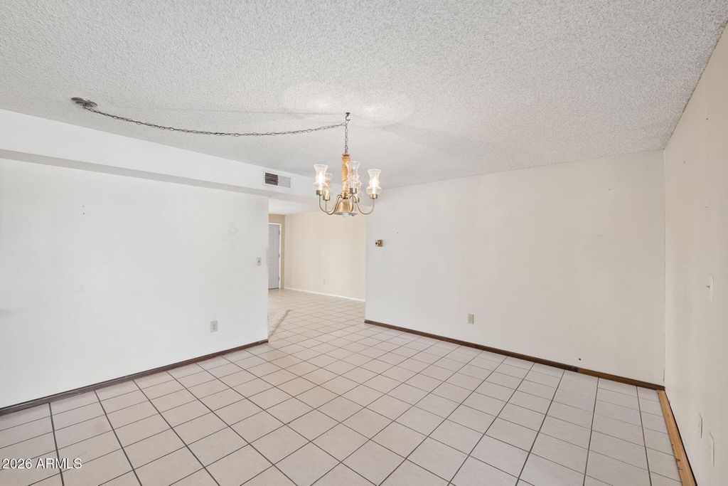 Image 12 of property listing at 4045 W CAMINO ACEQUIA --, Phoenix, AZ 85051