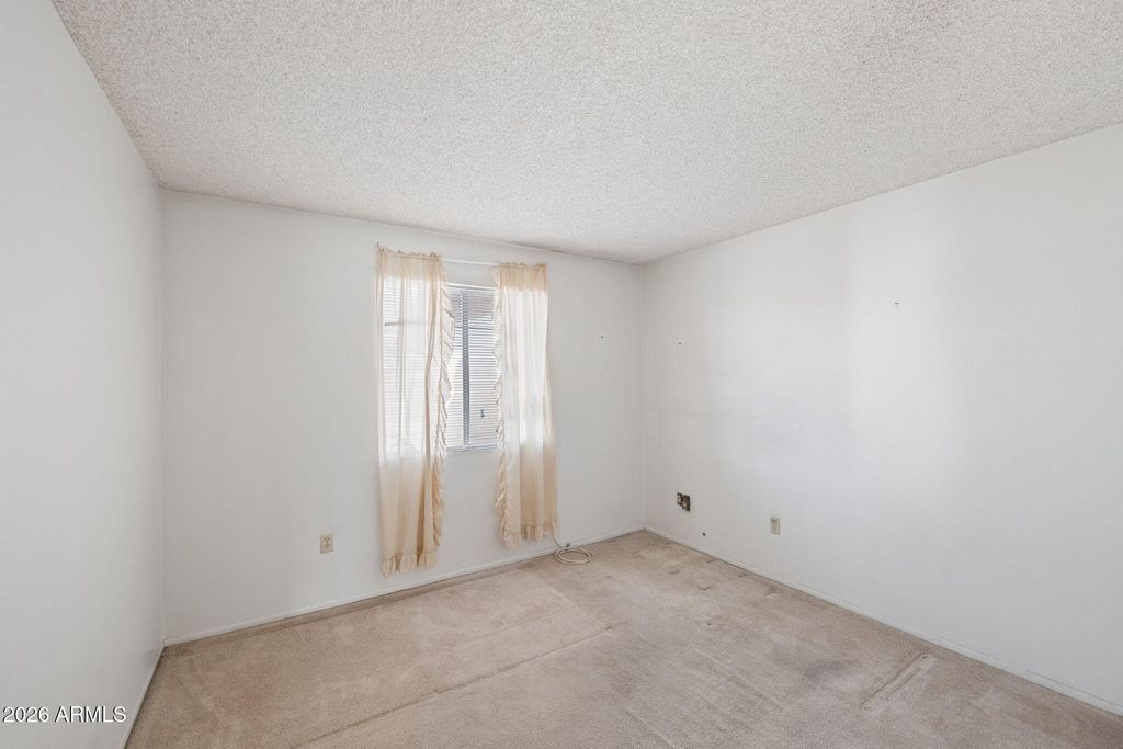 Image 20 of property listing at 4045 W CAMINO ACEQUIA --, Phoenix, AZ 85051