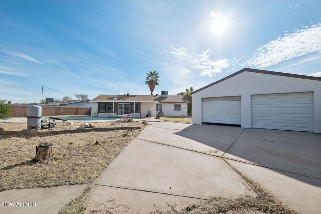 Image 26 of property listing at 4045 W CAMINO ACEQUIA --, Phoenix, AZ 85051