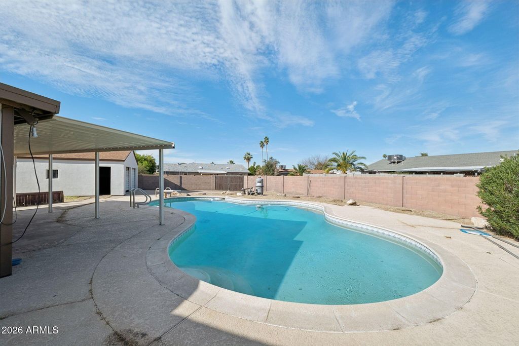 Image 30 of property listing at 4045 W CAMINO ACEQUIA --, Phoenix, AZ 85051