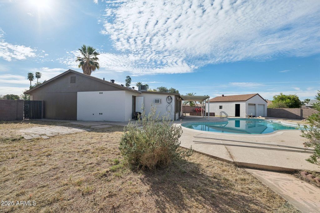 Image 31 of property listing at 4045 W CAMINO ACEQUIA --, Phoenix, AZ 85051