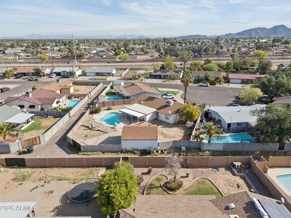 Image 38 of property listing at 4045 W CAMINO ACEQUIA --, Phoenix, AZ 85051