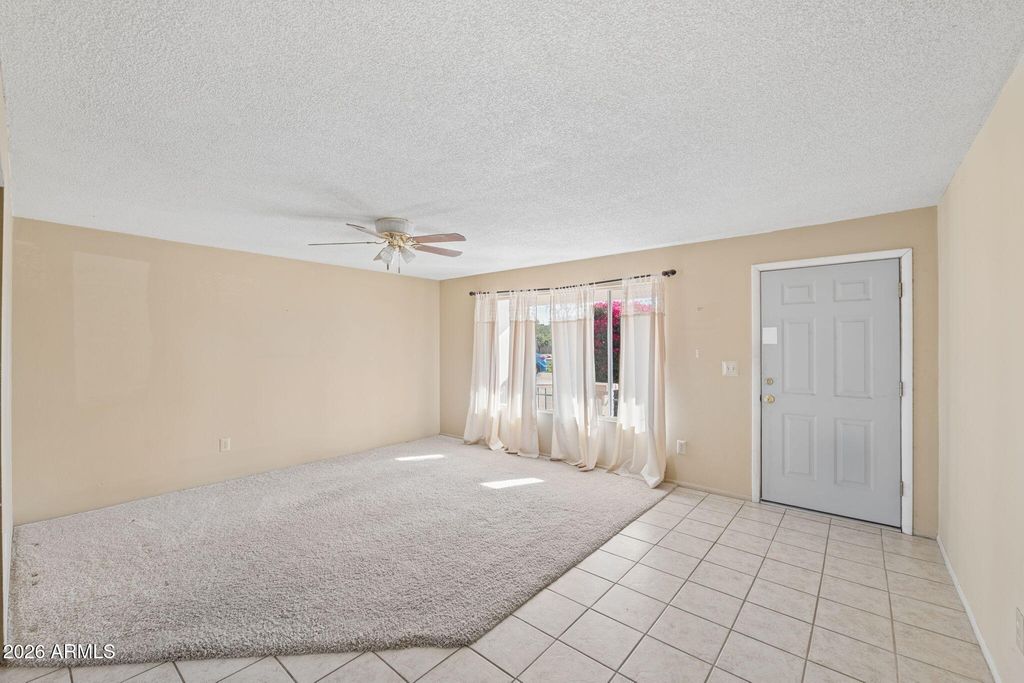 Image 4 of property listing at 4045 W CAMINO ACEQUIA --, Phoenix, AZ 85051