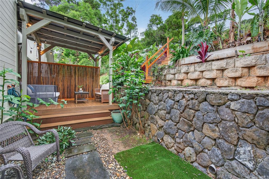 122 Kahako Street A, Kailua, HI 96734