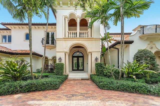 2002 NW 4th Avenue, Delray Beach, FL 33444