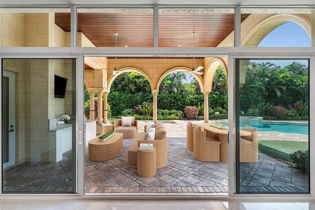 2002 NW 4th Avenue, Delray Beach, FL 33444